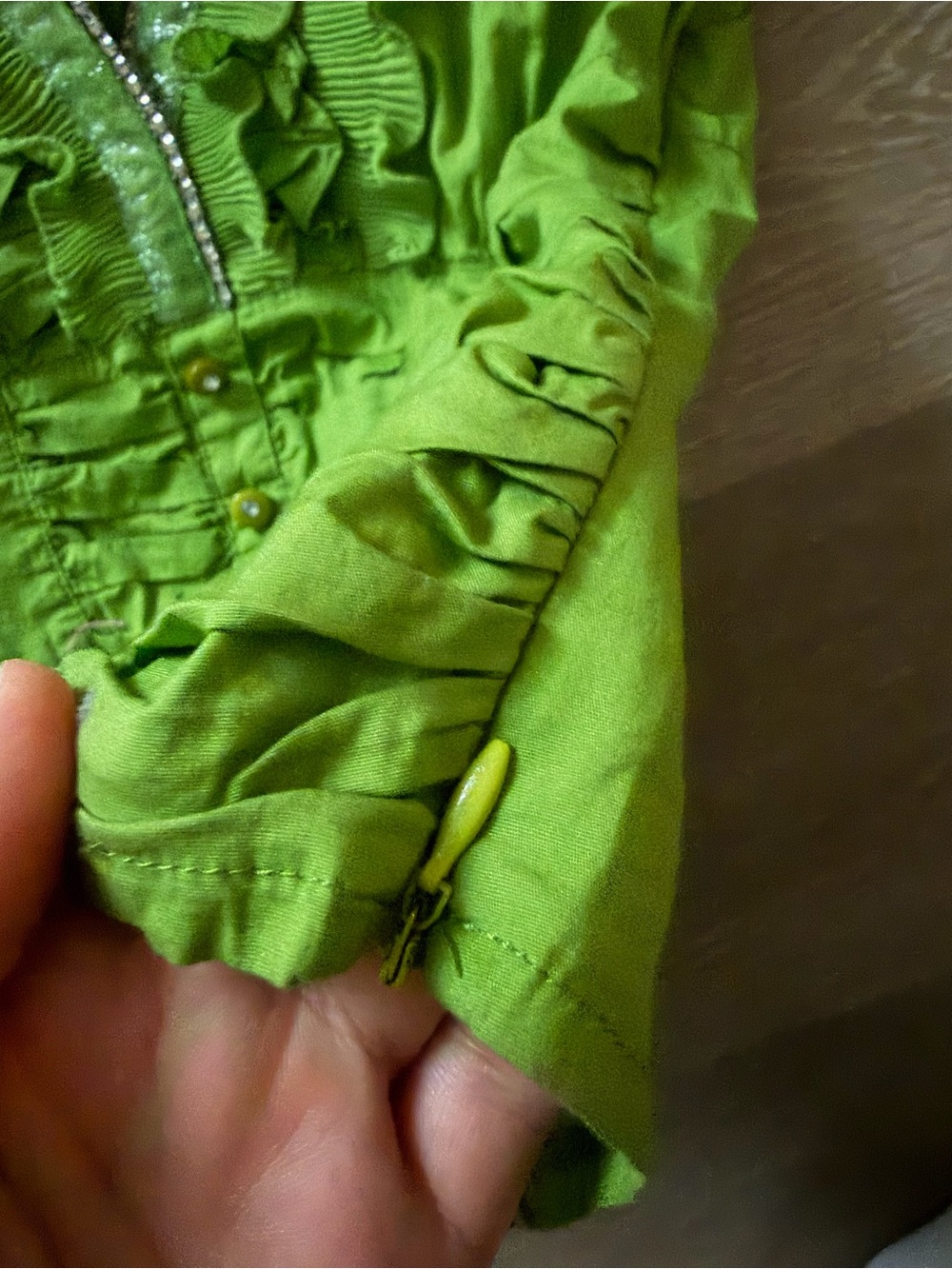 Evierose Green Ruffle-Front Button Blouse - Picture 7 of 9